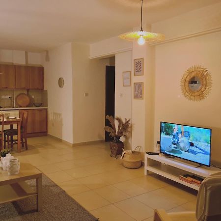 فوروكليني Stay Sunny Palms Apartment المظهر الخارجي الصورة