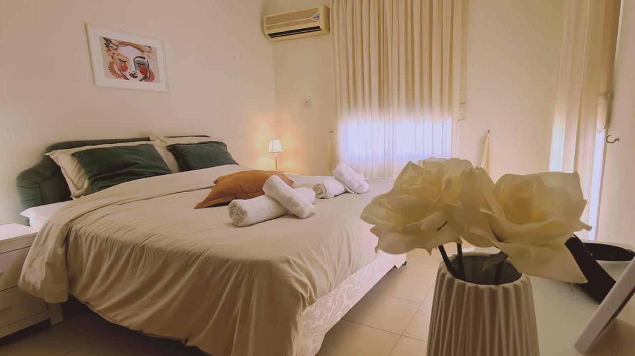 فوروكليني Stay Sunny Palms Apartment المظهر الخارجي الصورة