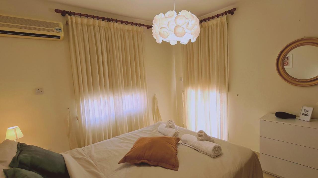 فوروكليني Stay Sunny Palms Apartment المظهر الخارجي الصورة