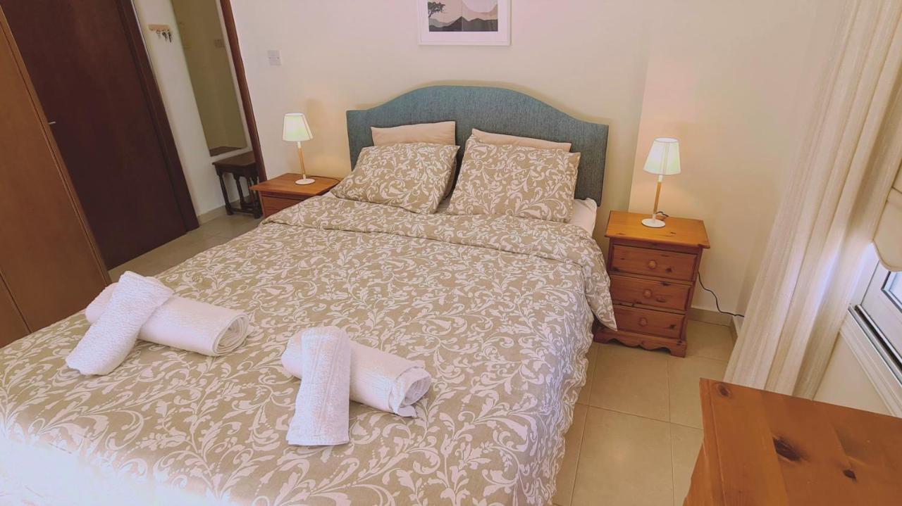 فوروكليني Stay Sunny Palms Apartment المظهر الخارجي الصورة