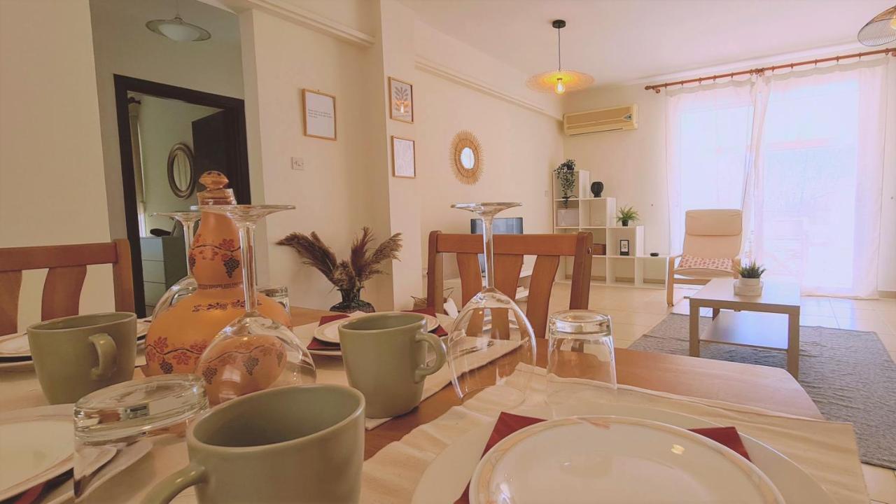 فوروكليني Stay Sunny Palms Apartment المظهر الخارجي الصورة