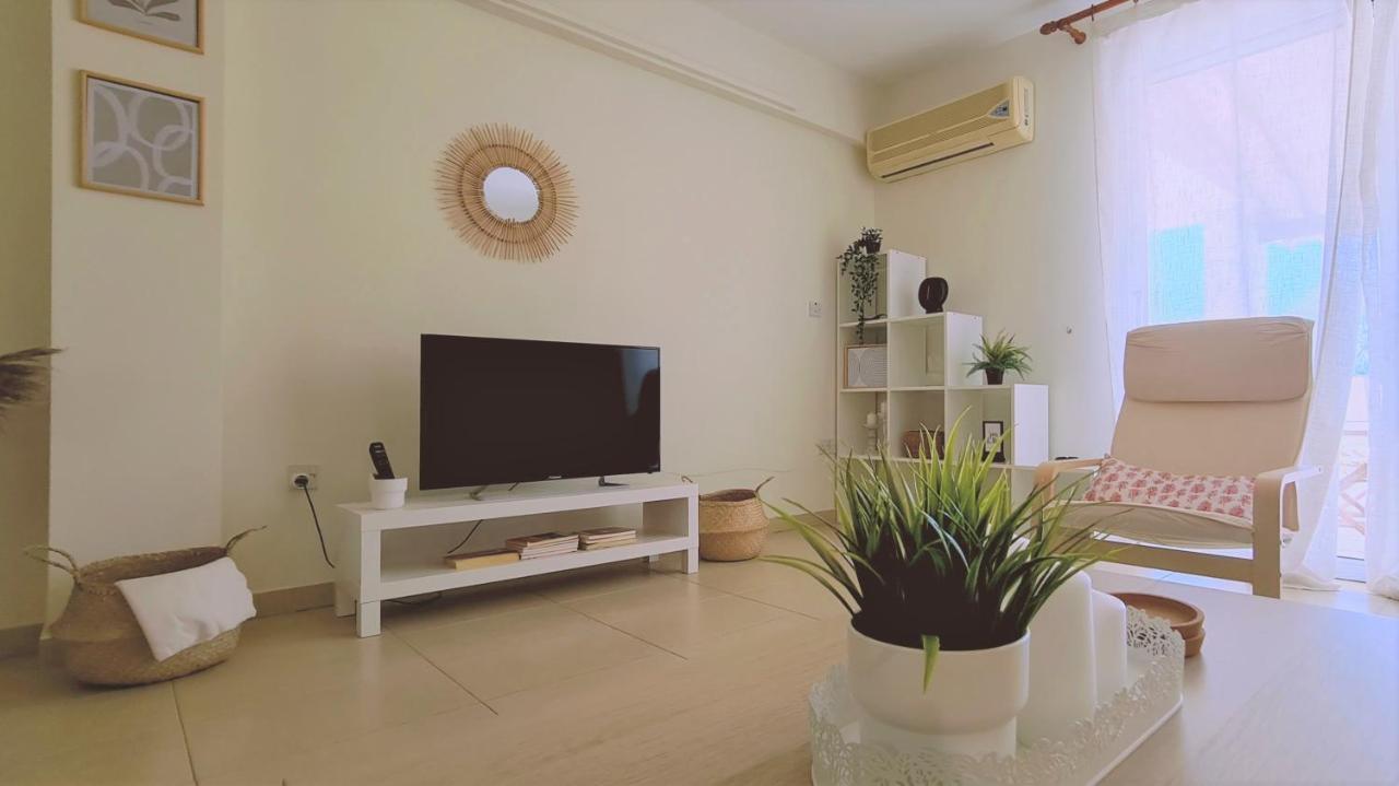 فوروكليني Stay Sunny Palms Apartment المظهر الخارجي الصورة