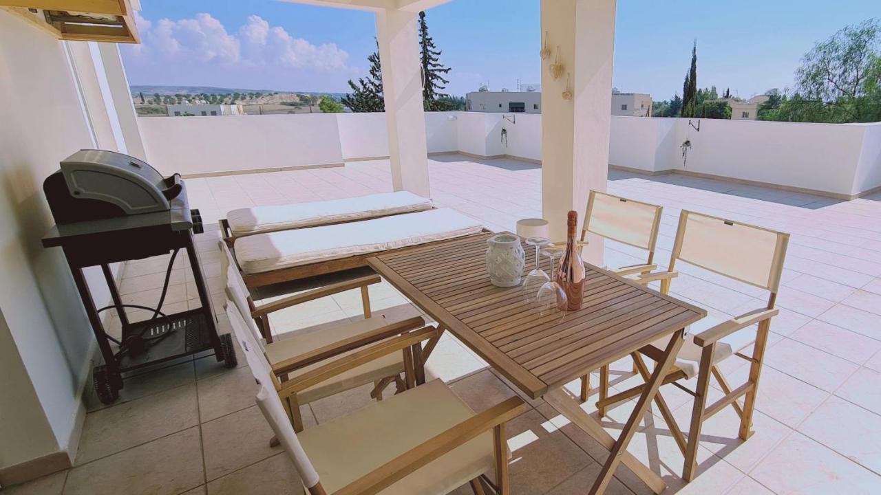 فوروكليني Stay Sunny Palms Apartment المظهر الخارجي الصورة
