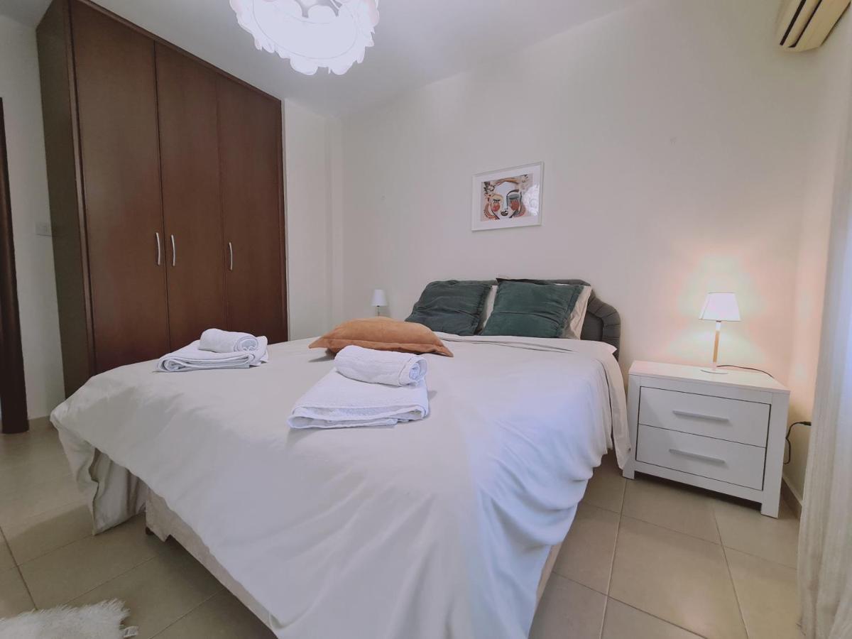 فوروكليني Stay Sunny Palms Apartment المظهر الخارجي الصورة